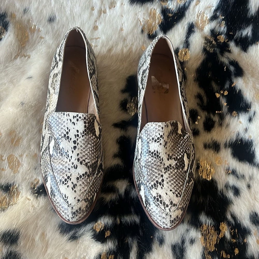 Madewell Snake print shoes size 8